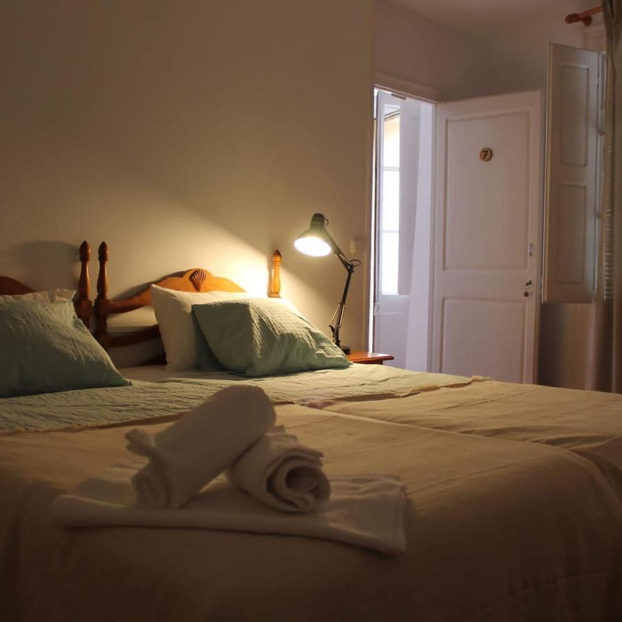 לה פובלה דה לילט Hostal Fonda Cerdanya מראה חיצוני תמונה